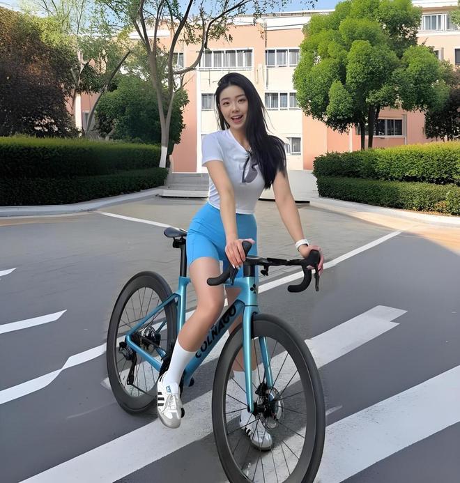 怎么样属于什么档次闪电跟捷安特怎么选CQ9电子单车产业报告：崔克自行车(图4)